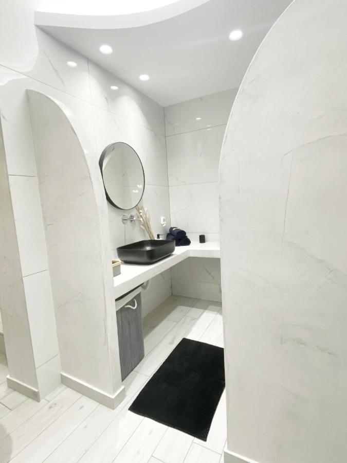Sunstone Apartment Тира Экстерьер фото