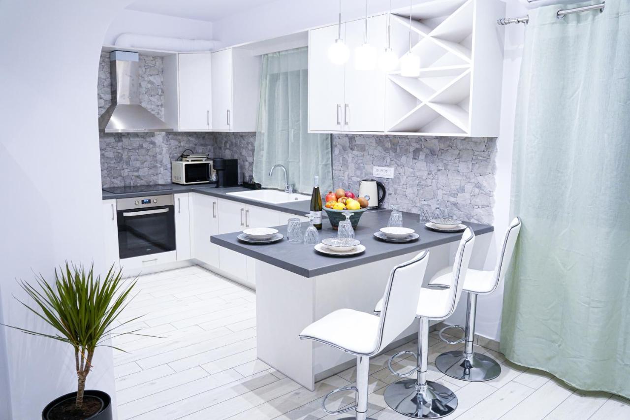 Sunstone Apartment Тира Экстерьер фото